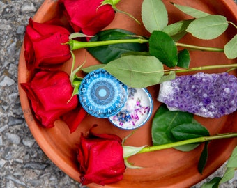 ASTROLOGICAL CANDLE | Crystal Infused Soy Scented Candle | Affirmation Card Included | Aromatherapy | Lapis Lazuli | Mind + Body