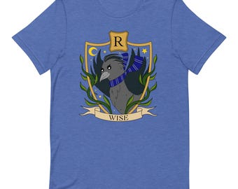 Camiseta unisex de la Casa del Cuervo: Wise Wit Learning Wizard World