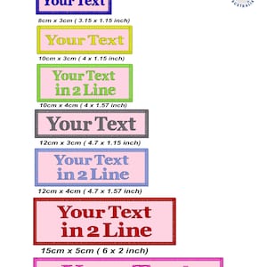 Puede incluir: Parches de bordado de texto personalizados en varios tamaños y colores. Cada parche muestra el texto "Your Text" o "Your Text in 2 Line", con dimensiones de 8cm x 3cm a 20cm x 5cm.
