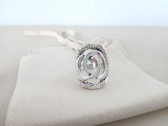 Silver Interlocking Loop Ring – Abstract Infinity… - image 4