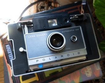 Polaroid EE33 Land Camera Near Mint With Original Box and Manual