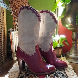 1970s Zodiac Cowboy Boots: Cherry Red & Beige Western Wear, Size 5