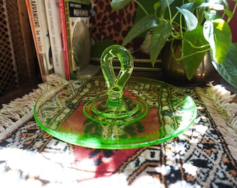 Zabytkowy pojemnik do serwowania z uranowego szkła z lat 30. XX wieku | Zielone szkło depresyjne