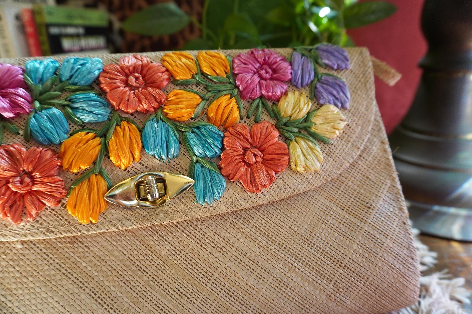 Vintage 1960s Colorful Raffia & Woven Straw Clutch Purse | Vintage 60s 70s Weave Clutch Raffia Purse | Small Boho Handbag 1970s Flowers