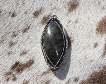Handcrafted Sterling Silver Labradorite Pendant – Genuine Gemstone Necklace – Western Inspired Jewelry – Artisan Made Statement Piece
