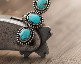 Kingman Turquoise Ring – Handmade Sterling Silver Three-Stone, Size 6