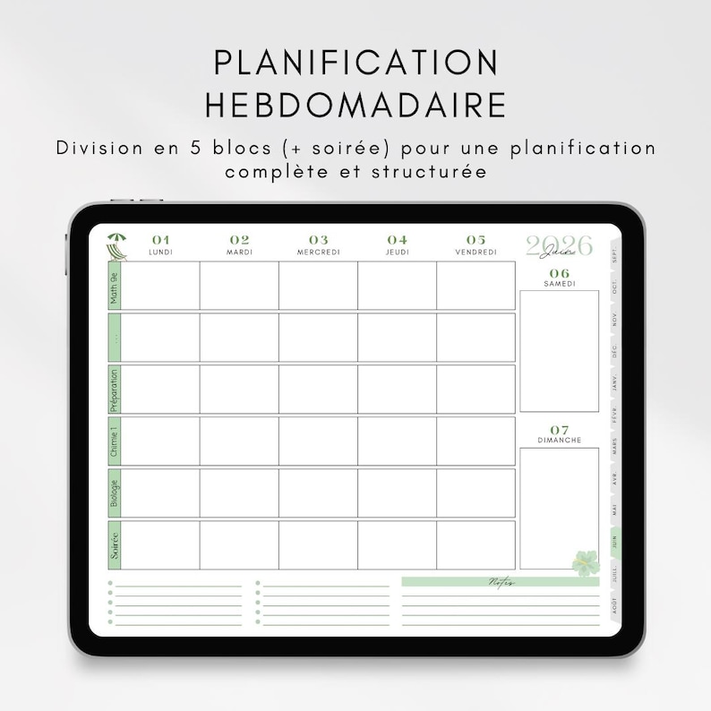 Op de afbeelding: Een digitale weekplanner op een tablet. De planner toont een wekelijkse indeling met secties voor elke dag, beschreven in het Frans. De tekst "PLANIFICATION HEBDOMADAIRE" staat bovenaan. Het ontwerp bevat groene accenten en een kalender voor 2026.
