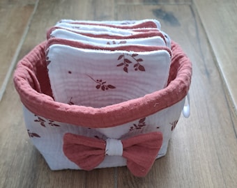 Panier et  12 lingettes lavables et 1 bandana pour bébé