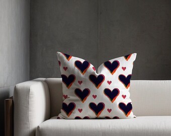 LOVE STRUCKT | Hjärtformad kudde, högkvalitativ, dubbelsidigt tryck, modern heminredning, livfulla färger, present till henne, dekorativ kudde med kärlek