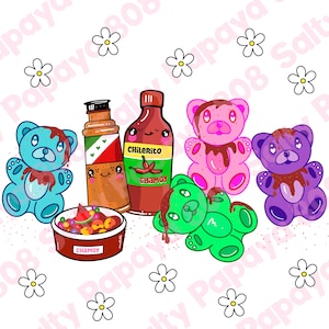 Könnte beinhalten: Eine farbenfrohe Illustration mit Cartoon-Teddybären in Blau, Rosa, Grün und Lila, jeweils mit einem schokoladenartigen Guss. Das Bild enthält auch Flaschen mit Chamoy-Sauce und eine Schüssel mit Chamoy-Süßigkeiten, alles vor einem weißen Hintergrund mit Blumenakzenten.