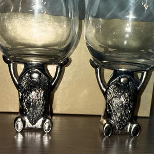Bicchieri da vino a forma di gnomo di Pottery Barn