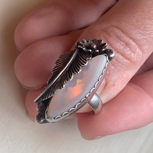 Stunning Vintage Navajo Long Pearl Leaf Sterling Silver Native American Ring Stunning Vintage Navajo Long Pearl Leaf Sterling Silver Native American Ring