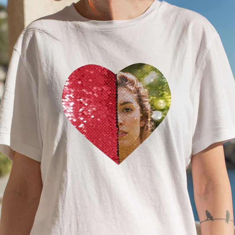 Camisa de lentejuelas personalizada con fotos Camisa unisex de lentejuelas personalizada en forma de corazón Camisas de lentejuelas con lentejuelas personalizadas Regalos para pareja imagen 5