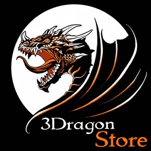 Può includere: Un drago nero e arancione con le ali spiegate, su un cerchio bianco. La bocca del drago è aperta, mostrando denti affilati. Il testo "3Dragon Store" è scritto sotto il drago.