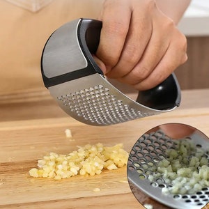 Funny Garlic Press Peeler Chopper Crusher Slicer New Kitchen Gadgets Easy  To Slicing Thin Slice Nice Minced Garlic Maker Dicer
