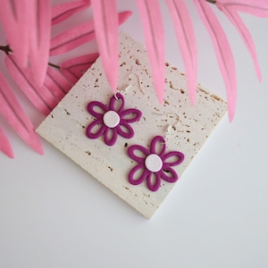 Daisy Earrings, Purple Earrings, Floral Earrings, Flower Earrings, Funky Jewelry, Quirky Earrings, Playful Jewelry, Summer Earrings, Girly