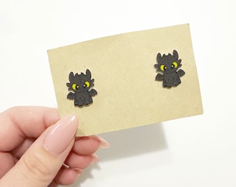 Black fantasy dragons stud earrings