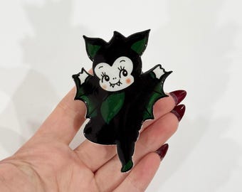 Dark green Kewpie Baby Bat Phone Grip: Spooky Halloween Style
