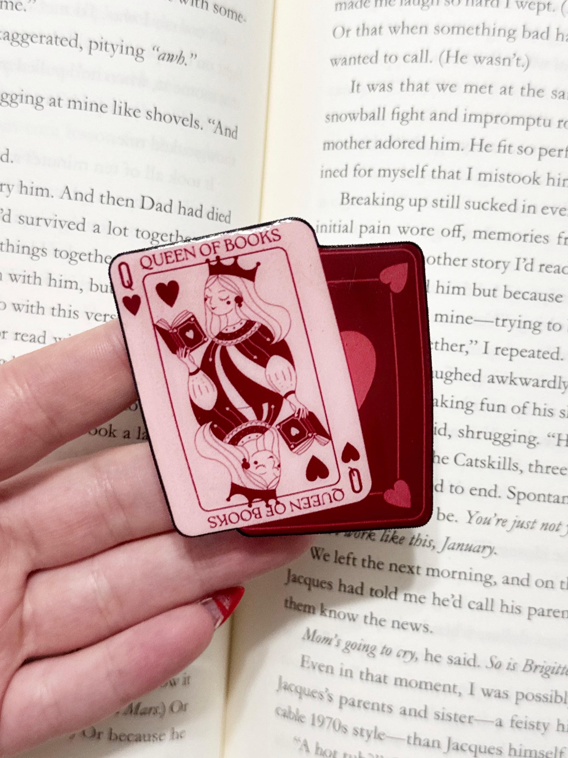 Queen of Books Kindle Grip: Acrylic Ereader Holder Stand