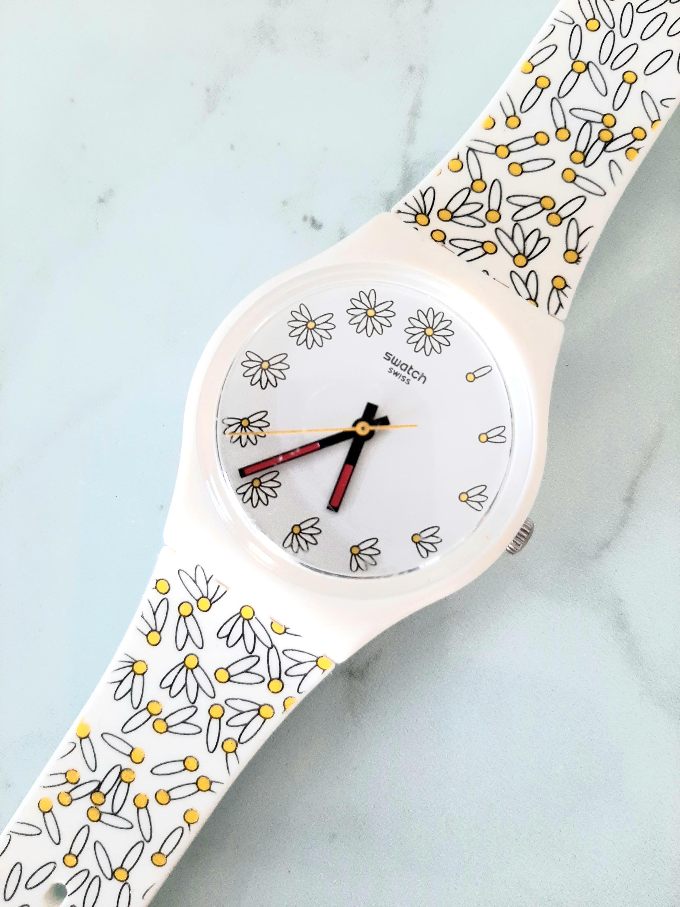 Vintage Swatch Pick Me GW174 Floral Daisy Swiss Watch Needs Battery Swatch Women Gold Wristwatches for sale | eBay main image 4