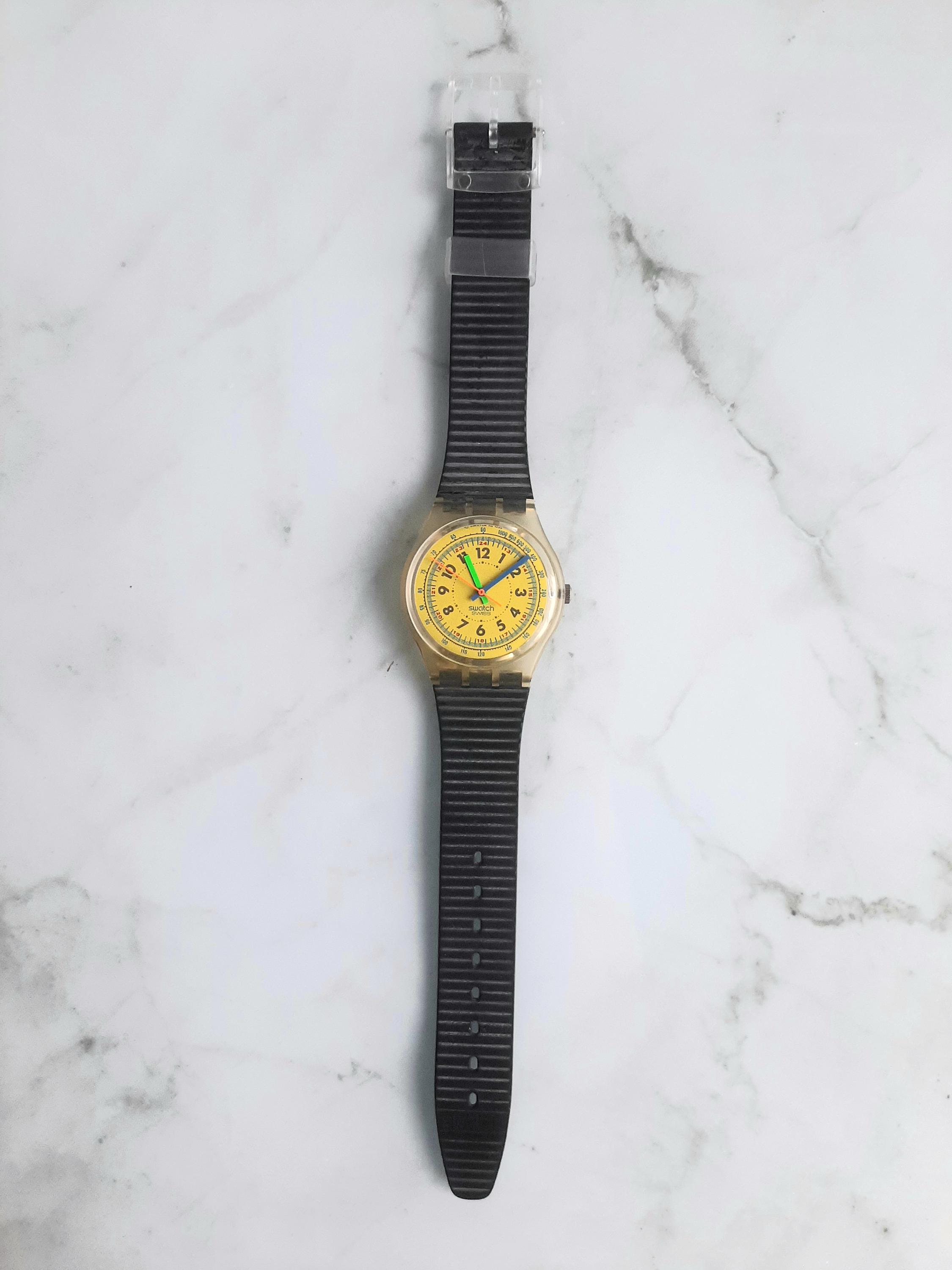 Swatch  display picture 1