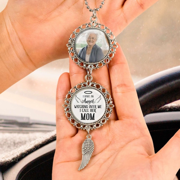 Adorno conmemorativo personalizado para coche con foto: Charm de ala de ángel para el espejo retrovisor.