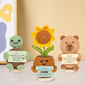 Arbeiten mit mir jeden Tag ist Ihr Geschenk, gehäkelte Puppe mit kundenspezifischer Karte, Team Wertschätzung, Geschenk für Kollegen, Mitarbeiter Danke Geschenke
