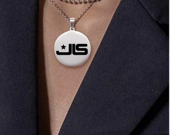 Pendentif JLS gravé (Chaîne non incluse)