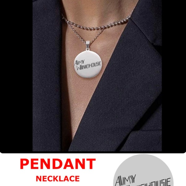 Pendentif Amy Winehouse (chaîne ou porte-clés non inclus)