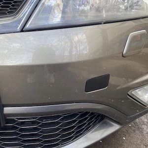 Honda Civic 8 5D Front Tow Eye Cover Bumper Insert