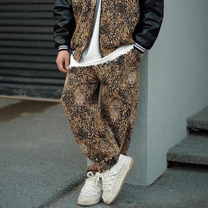 Speciale oversized-joggingbroek heren Tiger 3 met textuur en textuur