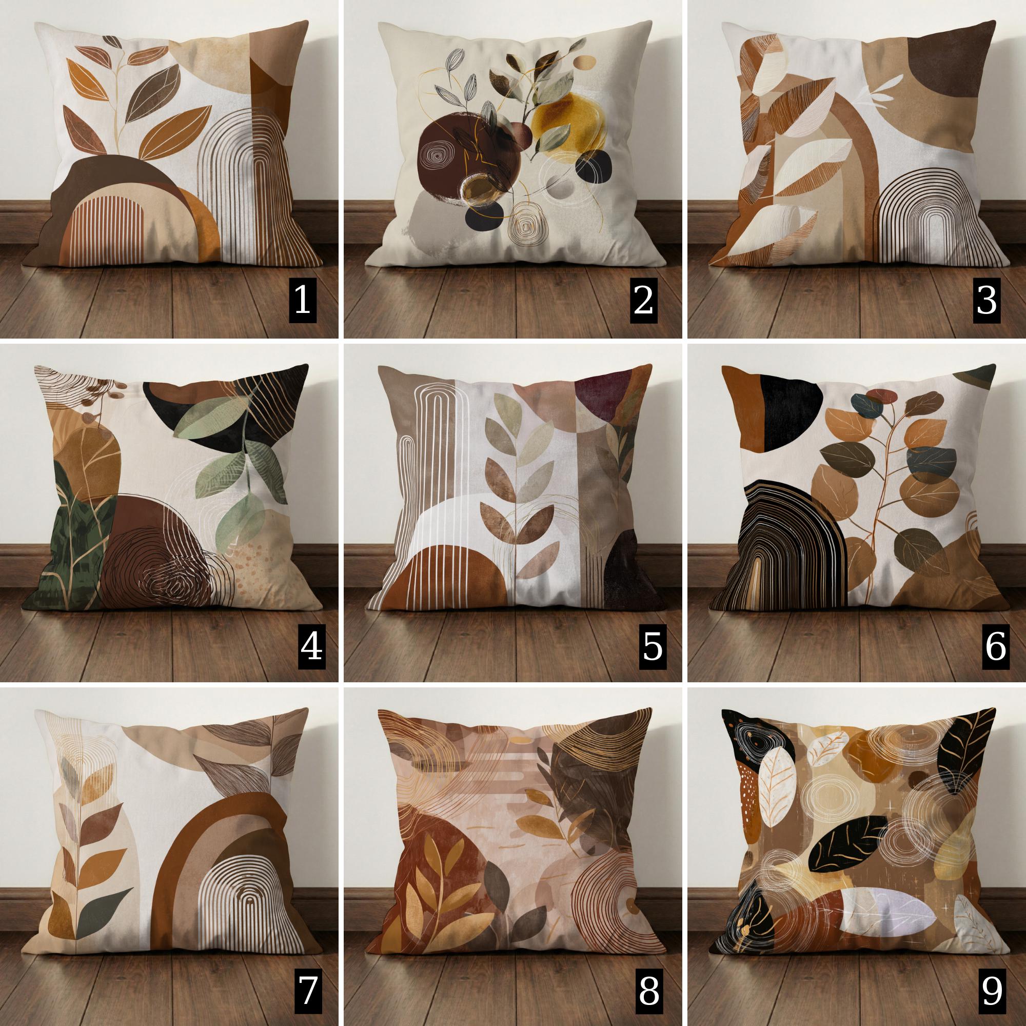 Braune couch kissen
