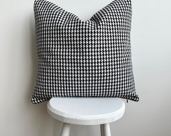 Black & White Houndstooth Linen Pillow Cover, Linen Fabric Any Size Cushion Cover, Farmhouse Decor, Hidden Zipper, Euro Sham, 16x16, 20x20