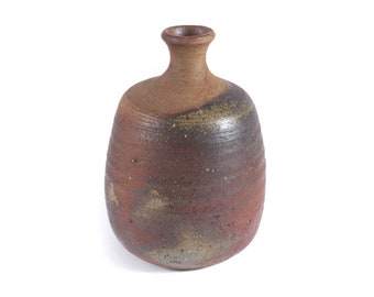 Vintage traditional Japanese bizen sake bottle, it can also be used as a vase, handmade. Perfect as a wedding gift.