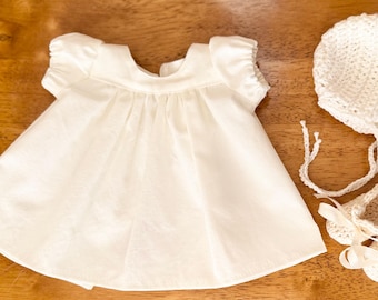 Ivory Bereavement Dress, Crochet Booties and Bonnet, Ivory, 1-1/2 lbs,  24 Weeks Gestation