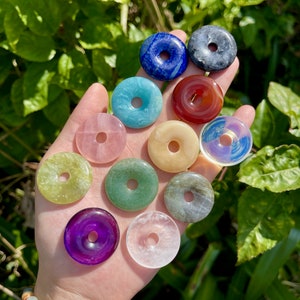 36 Arten Edelstein Donut Anhänger Halskette, Kristallkreis Pi Anhänger, Kristall Anhänger Halskette, Chakra Anhänger, handgemachter Schmuck