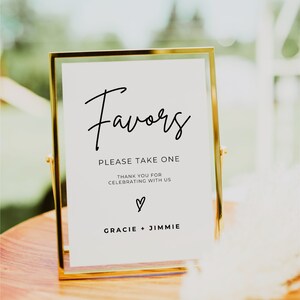 Wedding Favors Sign, Engagement Favor Sign, Baby Shower Favors Sign, Minimalist Favors Sign, Wedding Reception Sign 5x7, Bridal Shower Favor