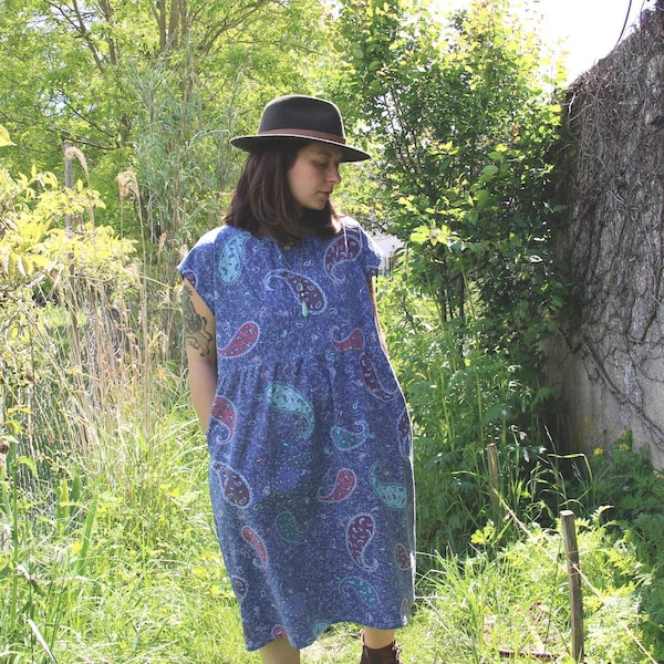 Robe longue style bohème/folk en coton bleu motif cachemire