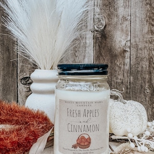 Apples and Cinnamon Soy Candle: Hand-Poured Wooden Wick, Rustic Farmhouse