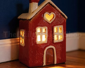 Red Cottage Tea Light Holder – Cosy Ceramic House Candle Holder & Festive Home Decoration