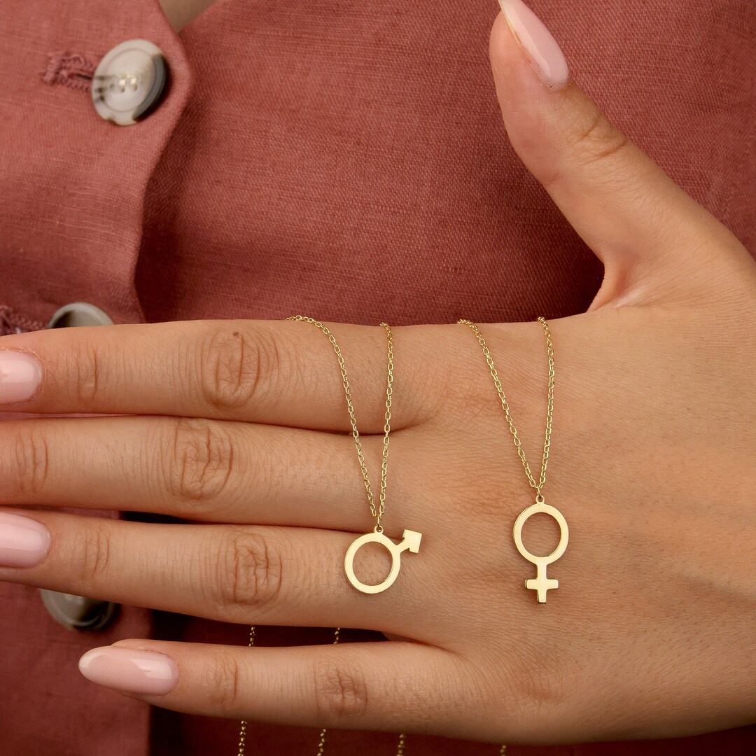18K Gold Gender Necklace for Woman Feminist Symbol Necklace Etsy.de