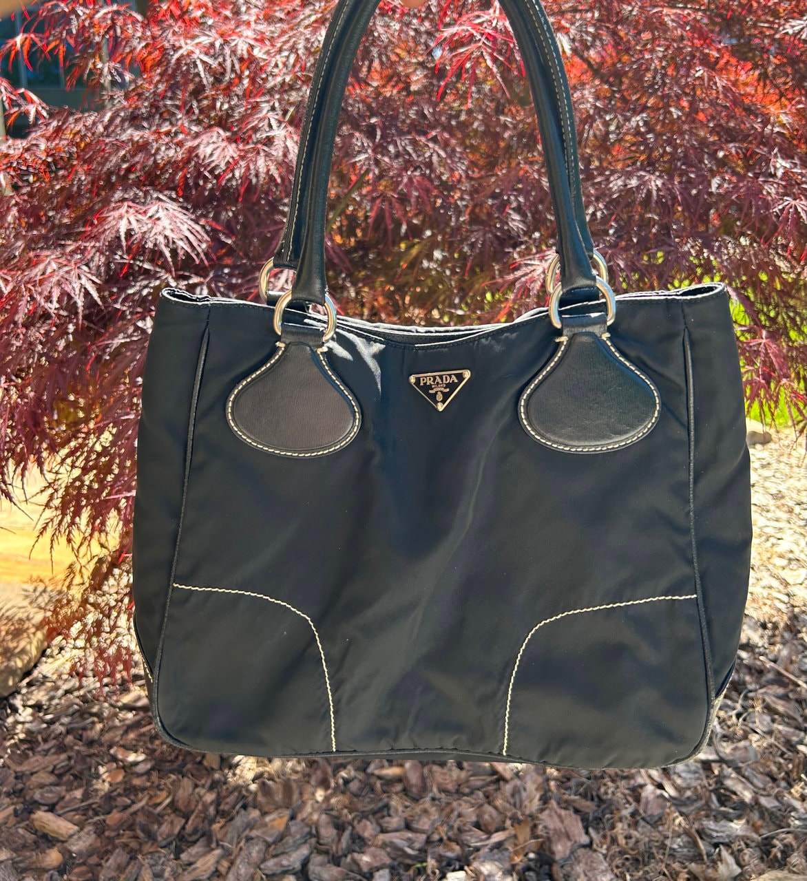 Boston Medium Leather Tote Bag in Grey - Prada