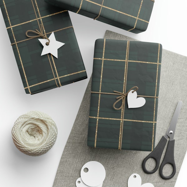 Wrapping Paper Plaid Sherpa Lined Socks in Green main image 1