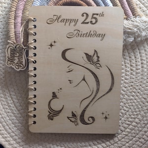 Cadeau d'anniversaire personnalisé en bois découpé au laser, carte d'anniversaire en bois A5 pour femme, souvenir d'anniversaire gravé pour fille, carte d'anniversaire de luxe