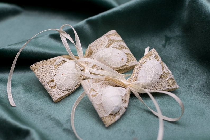 LACE WEDDING FAVORS Sugar Coated Almonds Bomboniere, Romantic Favors