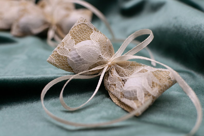 LACE WEDDING FAVORS Sugar Coated Almonds Bomboniere, Romantic Favors