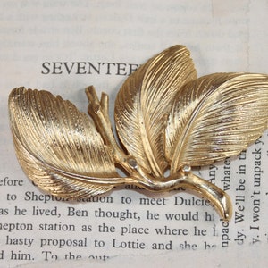 Vintage Gold Tone Large Leaf on Branch Brooch Pin