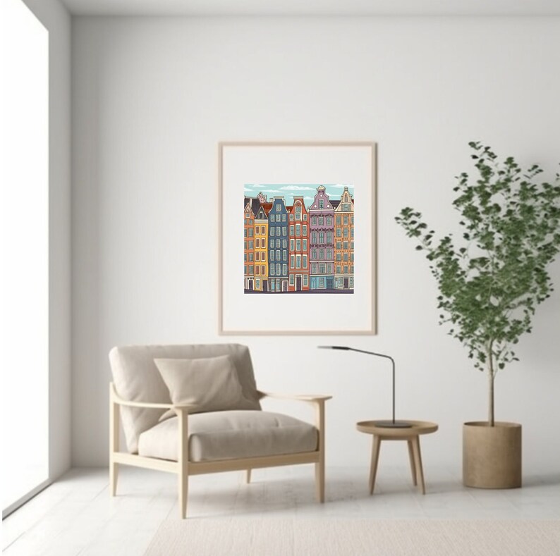 Pu&ograve; includere: Un'illustrazione incorniciata di una fila di edifici colorati con cornici e finestre bianche. Gli edifici hanno accenti rossi, blu, gialli e viola. L'illustrazione &egrave; posizionata su uno sfondo di cielo azzurro con nuvole bianche.