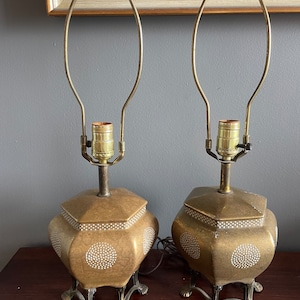 Pair of Vintage 1950s Brass Ginger Jar Lamps | MCM Chinoiserie Moriage Style | Asian Hollywood Regency Table Lamps