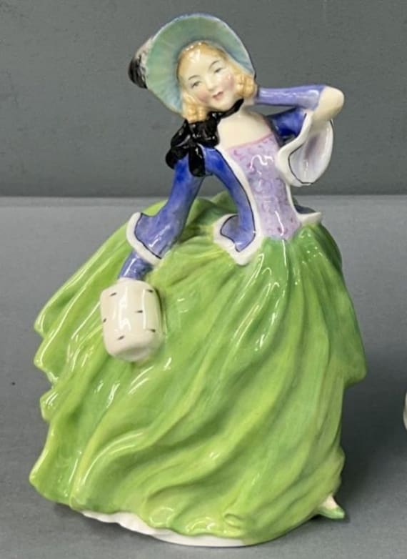 Vintage Royal Doulton Bone China Figures Vintage Porcelain Lady in Green Dress Hand-Painted Victorian Figurine Collectible Vintage Royal Doulton Bone China Figures Vintage Porcelain Lady in Green Dress Hand-Painted Victorian Figurine Collectible